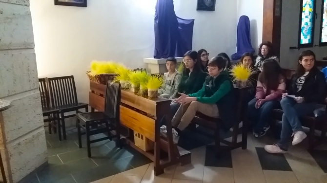 ADORAZIONE DELL'ALTARE DELLA REPOSIZIONE DEI BAMBINI E RAGAZZI DEL CATECHISMO - Parrocchia San Gregorio Magno