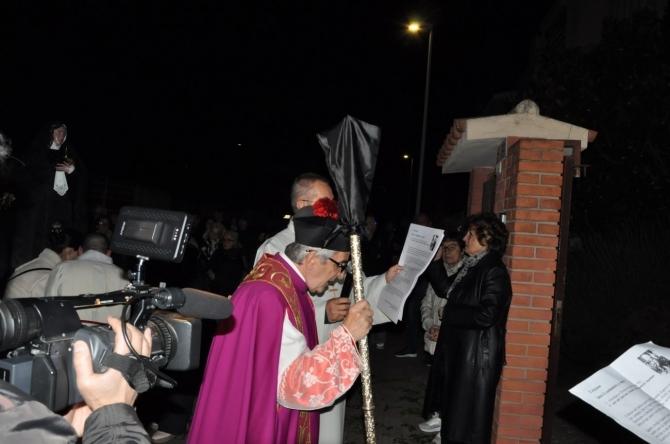 VENERDI' SANTO 2026 VIA CRUCIS DI QUARTIERE - Parrocchia San Gregorio Magno